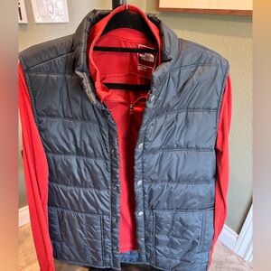 North Face quarter zip fleece. A great thin layer to utilize between jacket.